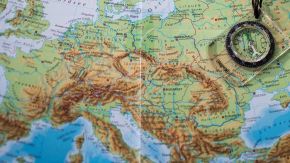Map of Europe - Online-Maps © Aliaksei Lepik / Unsplash (5F4oYUg-WvM)